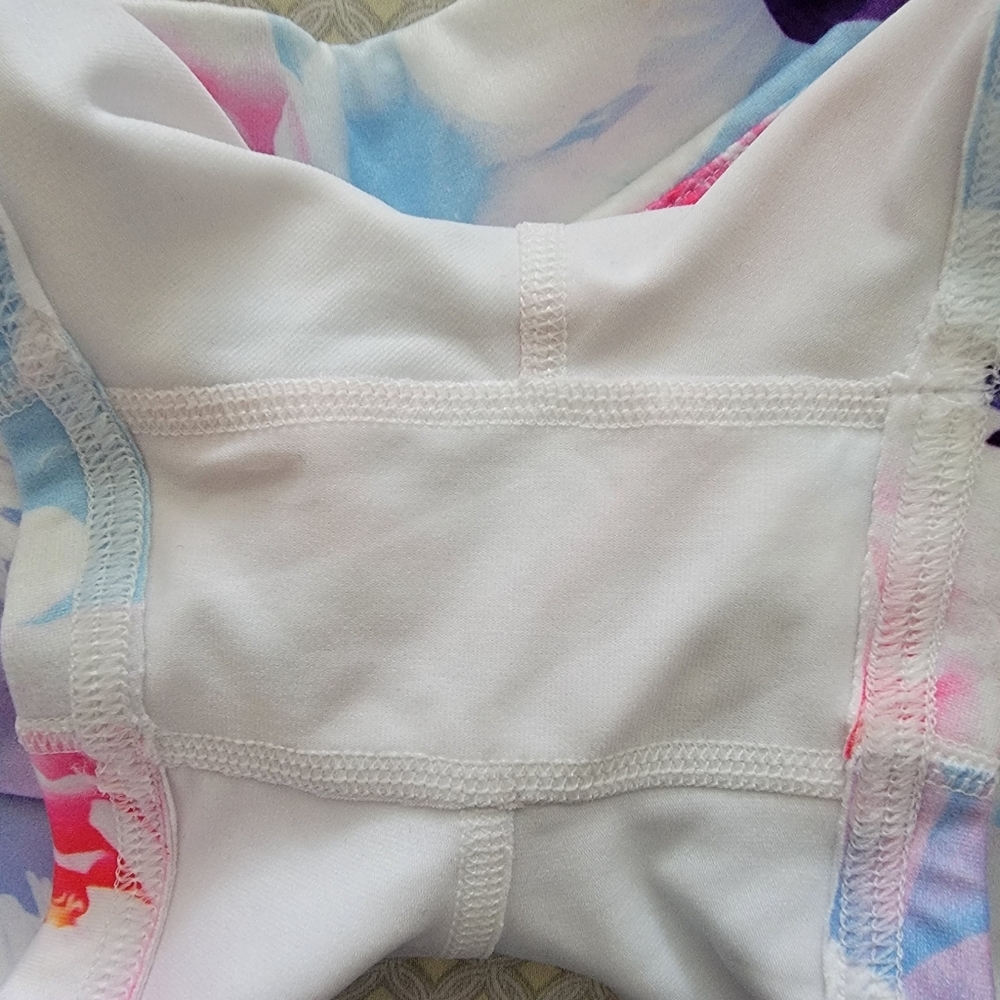 Fleo Shorts in Oasis Floral - Picture 7 of 7